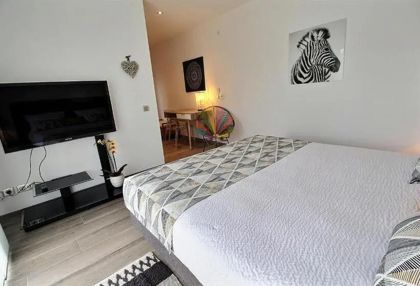 デラックスルーム, Logis Saponine Chambres D Hôtes Au Calme En Touraine