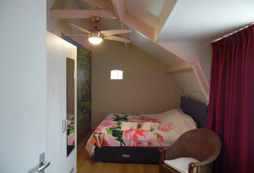 デラックスルーム, Cozy Bed And Breakfast