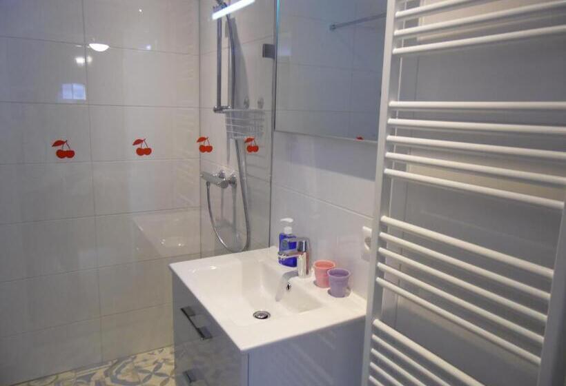 اتاق لوکس, Cozy Bed And Breakfast