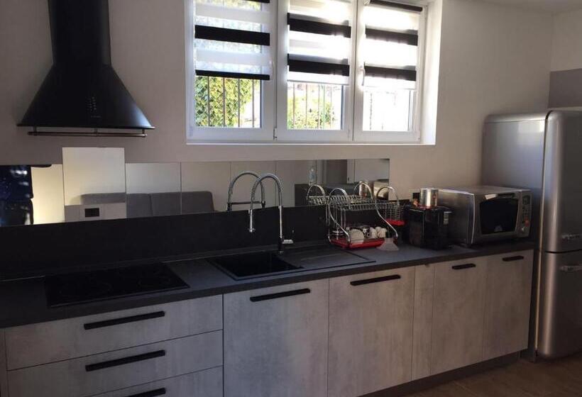 Апартаменты 1 Спальня Нижний Этаж, Guest House Persico