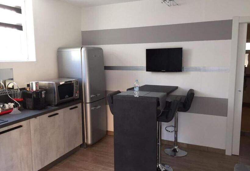 آپارتمان 1 خوابه همکف, Guest House Persico