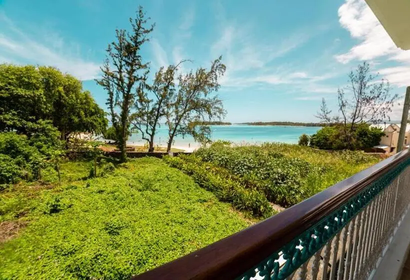 خانه 4 خوابه, Villa Bella Charming Beachfront Guesthouse