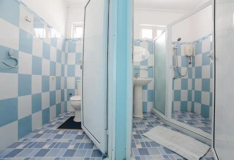خانه 4 خوابه, Villa Bella Charming Beachfront Guesthouse
