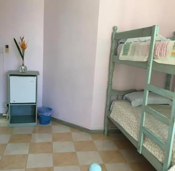 اتاق استاندارد سه نفره, Villa Bella Charming Beachfront Guesthouse