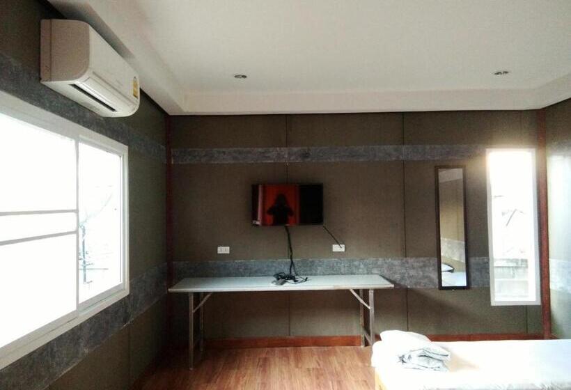 Quarto Economy, We Home