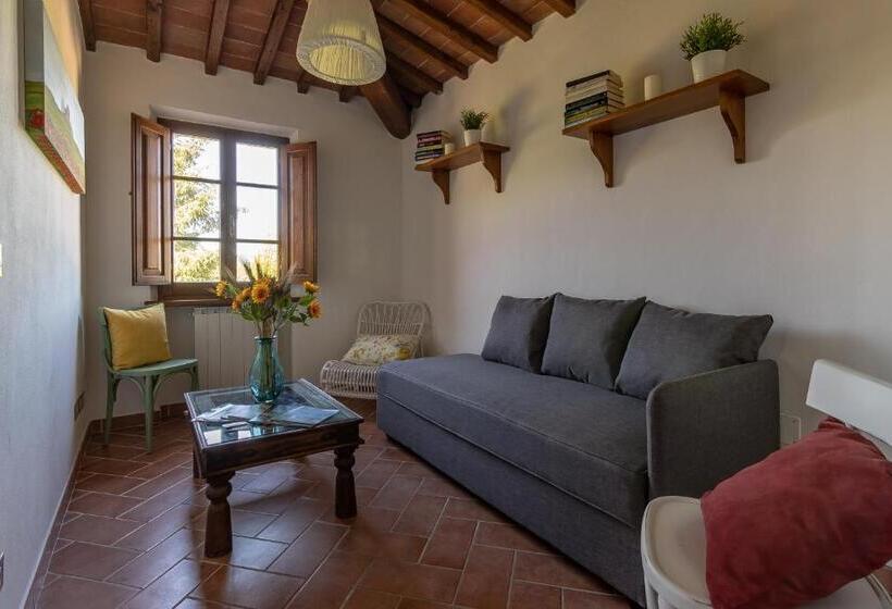 غرفة عائلية مطلّة علي الحديقة, Borgo Terrosi