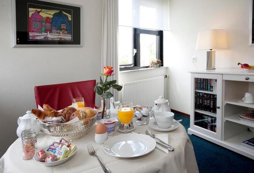 Полулюкс, Bed And Breakfast Holter