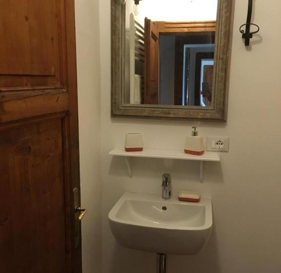 غرفة قياسية مع حمام خارجي, Il Cortese