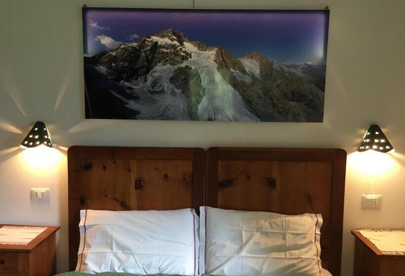 غرفة قياسية مع حمام خارجي, Il Cortese