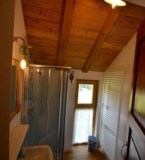 غرفة قياسية مطلة على الجبل, Il Cortese