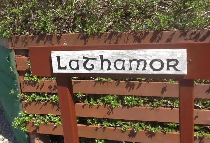 ガーデンビュースーペリアールーム, Lathamor