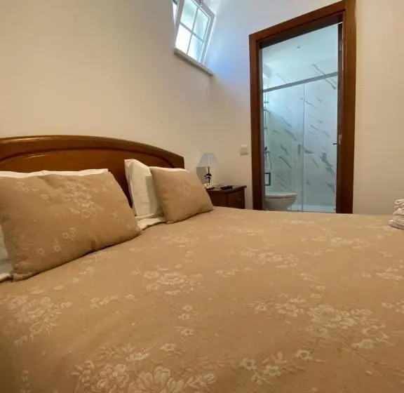 سوییت, Vina S Place