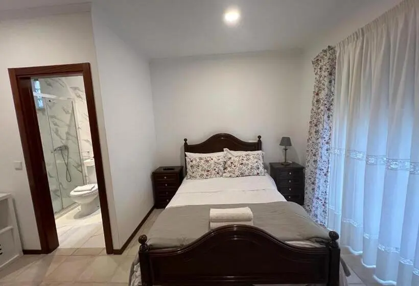سوئیت با بالکن, Vina S Place