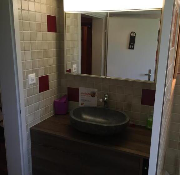 带共用浴室的标准房间, Wohlfühloase Für Mensch Und Hund