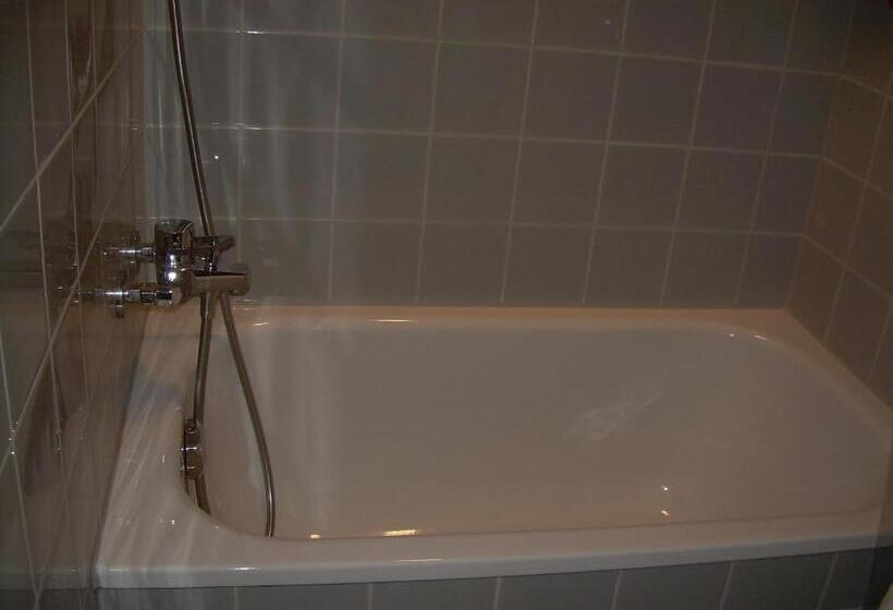 带共用浴室的标准房间, Wohlfühloase Für Mensch Und Hund