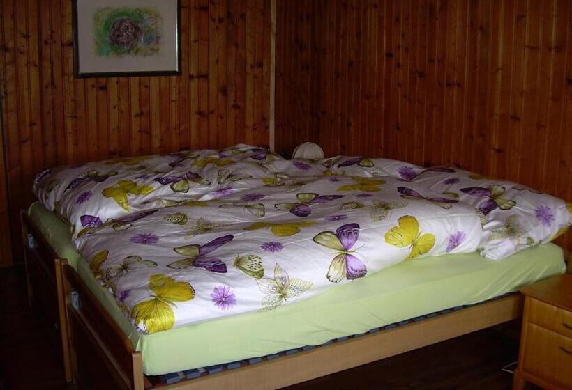 带共用浴室的标准房间, Wohlfühloase Für Mensch Und Hund