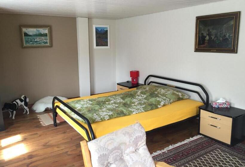 带共用浴室的标准房间, Wohlfühloase Für Mensch Und Hund