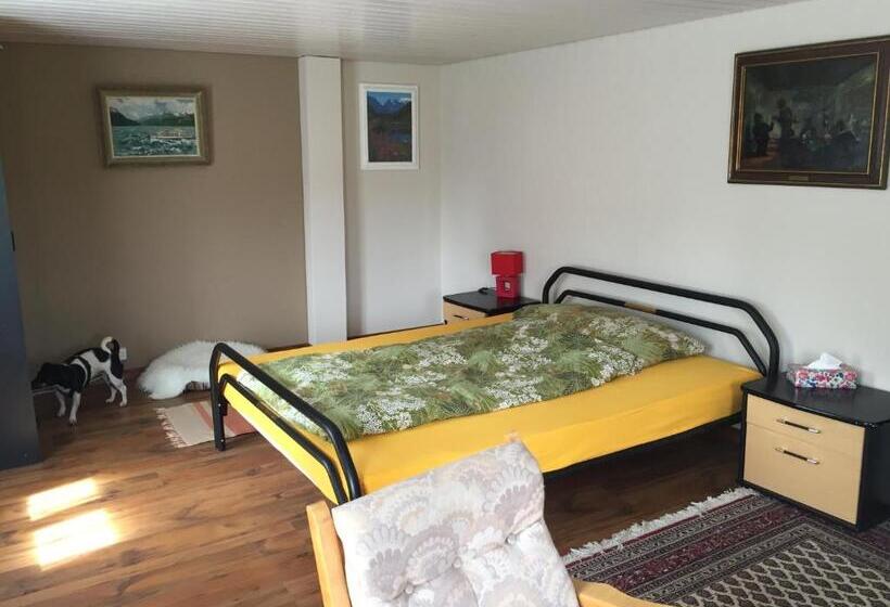 带共用浴室的标准房间, Wohlfühloase Für Mensch Und Hund