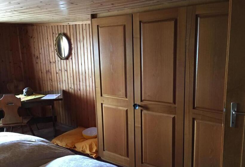 带共用浴室的标准房间, Wohlfühloase Für Mensch Und Hund