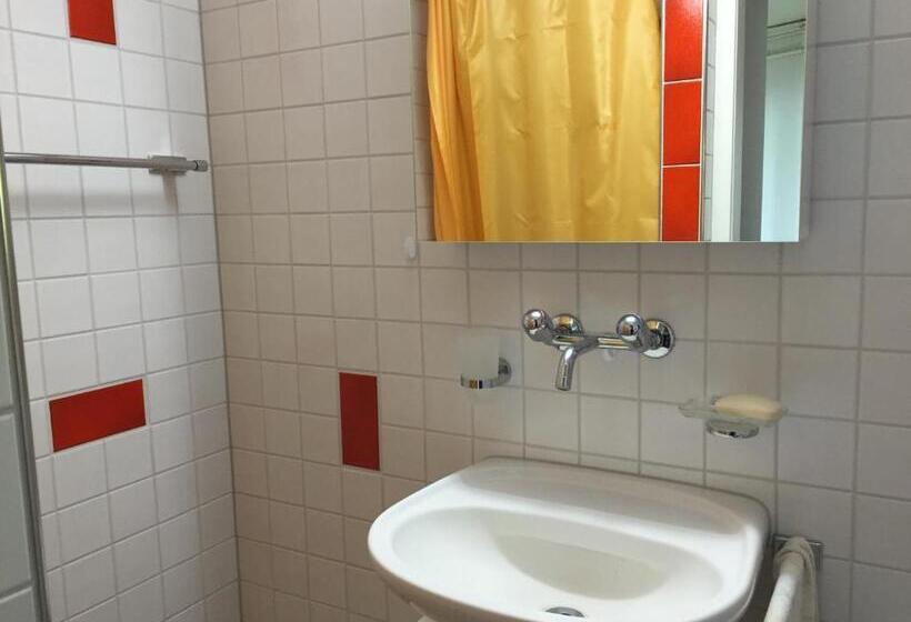 带共用浴室的标准房间, Wohlfühloase Für Mensch Und Hund