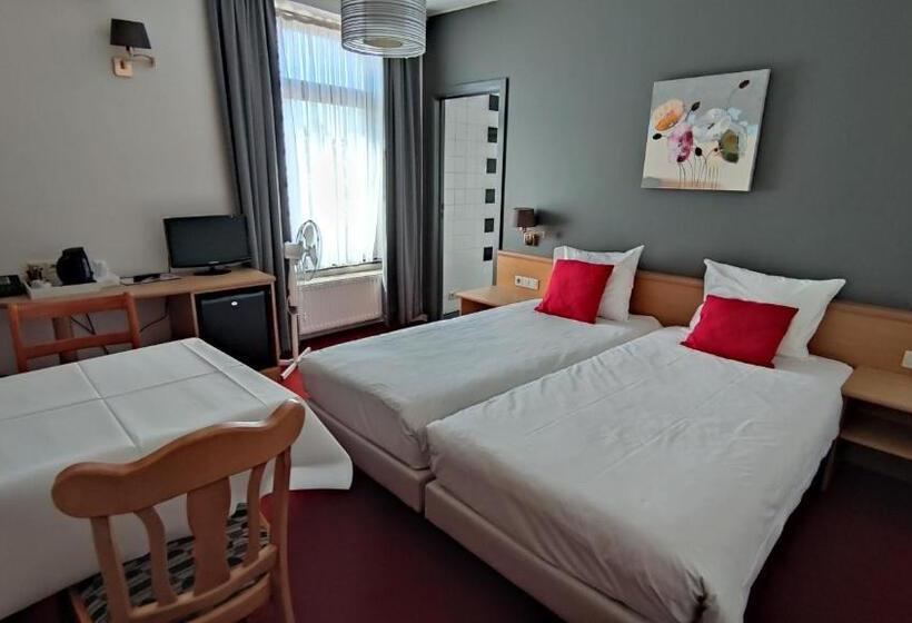 חדר סטנדרט, La Chrysalide