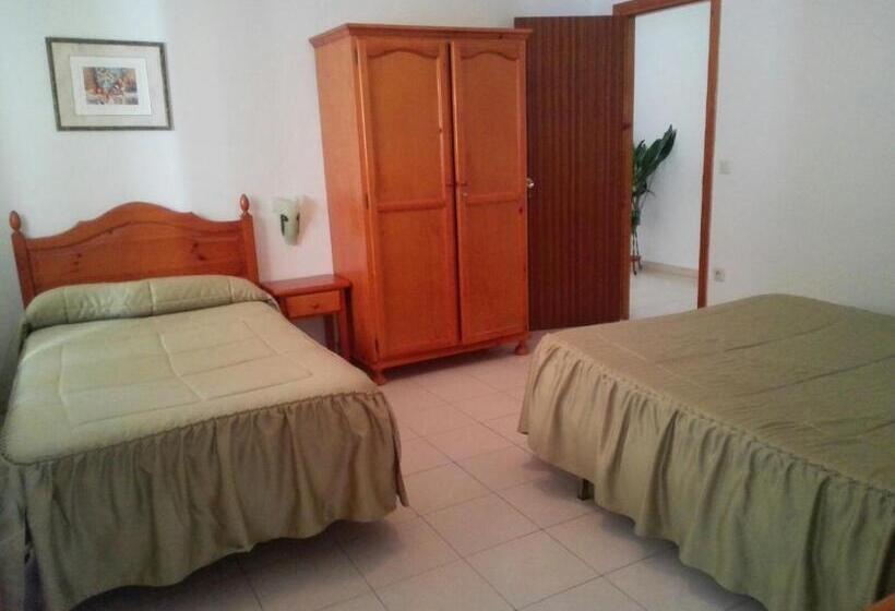 スタンダードトリプルルーム, Hostal Mulhacen