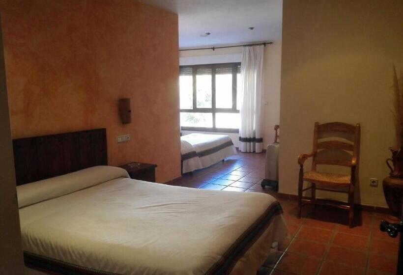 Семейный Номер Вид на Горы, Hostal Mulhacen