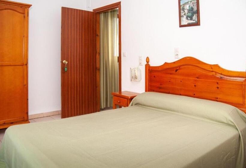 バルコニー付きスタンダードルーム, Hostal Mulhacen