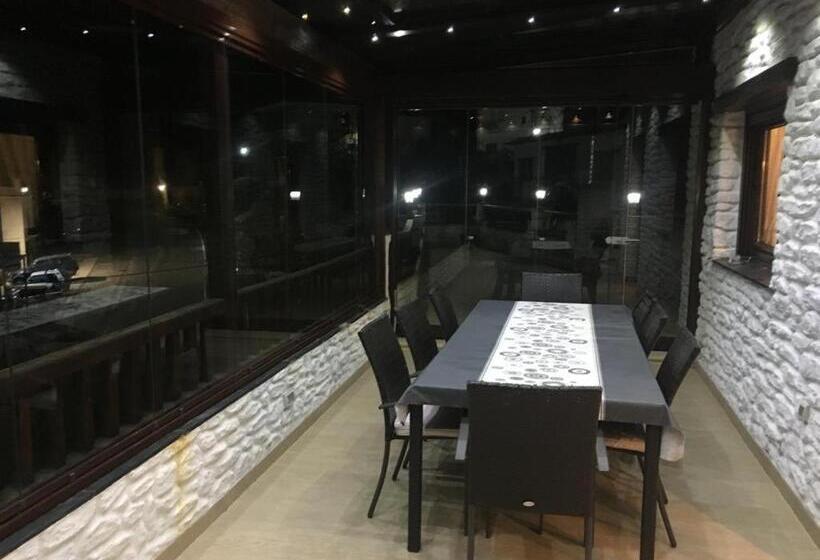 テラス付き１ベッドルームアパートメント, Hostal Mulhacen