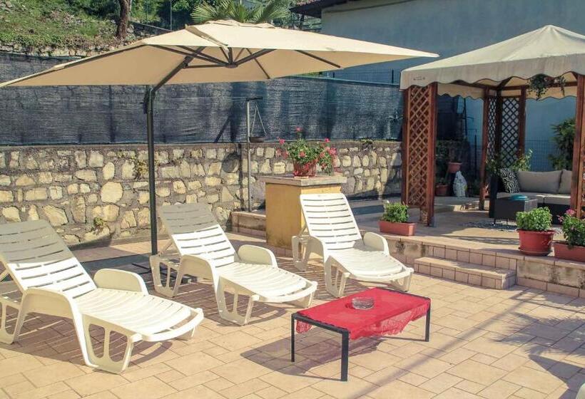 Номер Стандарт, B&b Tina