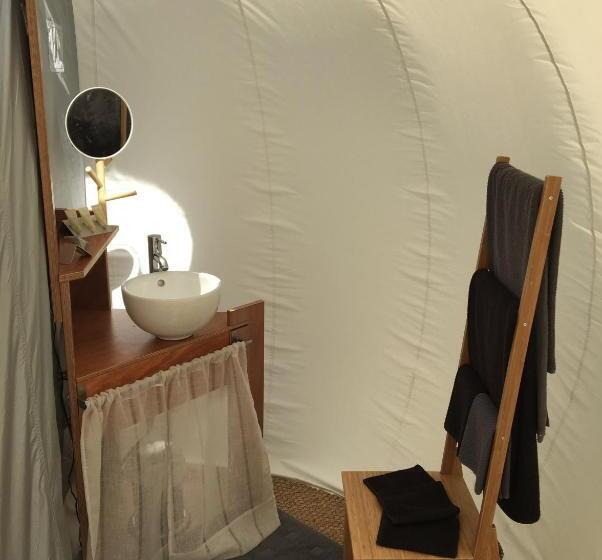 Standard Tent, Bulle D Amour