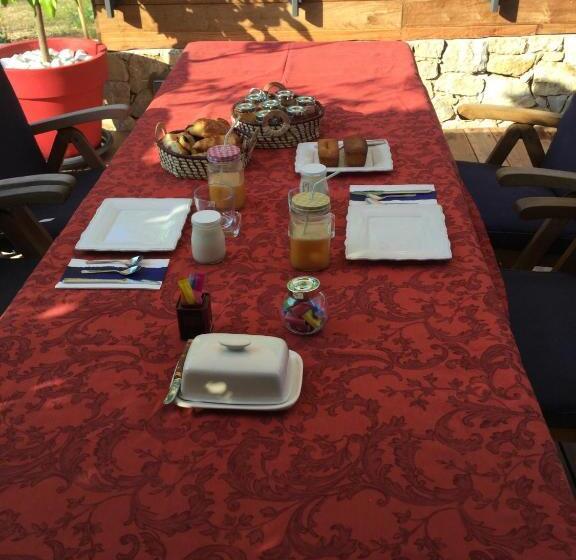 Standard Tent, Bulle D Amour