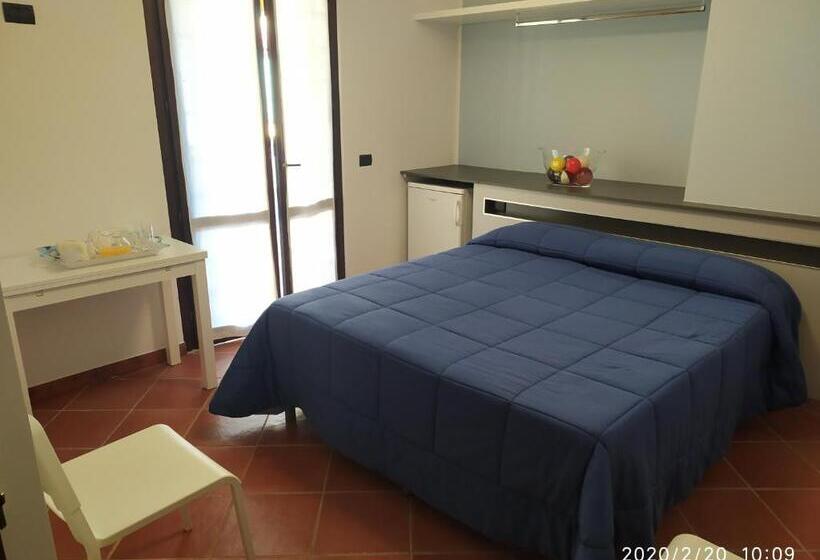 スタンダードルーム, L Albicocco