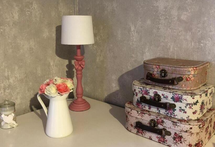 标准间, Les Thiausères