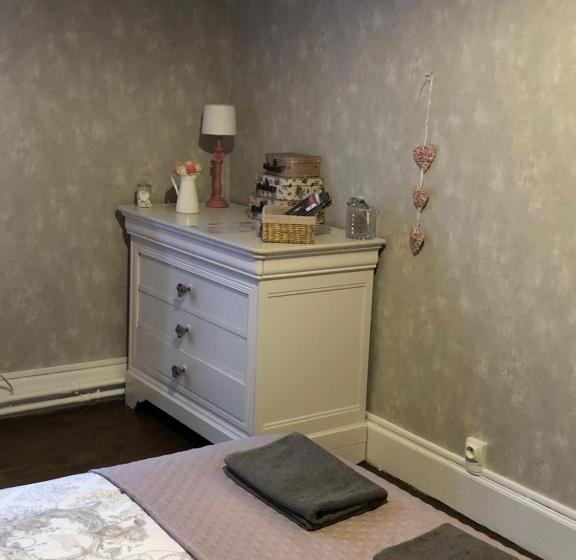 标准间, Les Thiausères