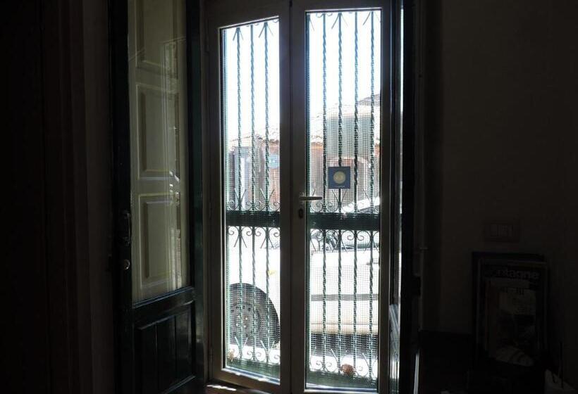 スタンダードルーム, Etna Hiking B&b