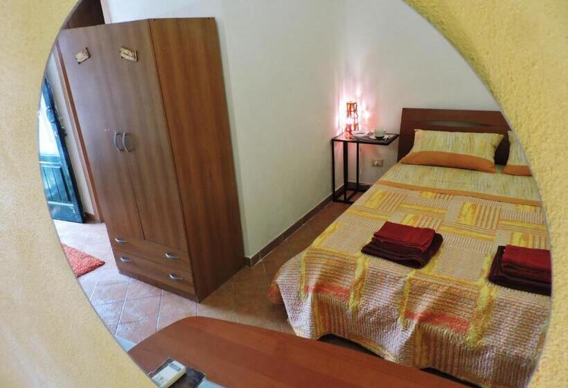 Номер Стандарт, Etna Hiking B&b