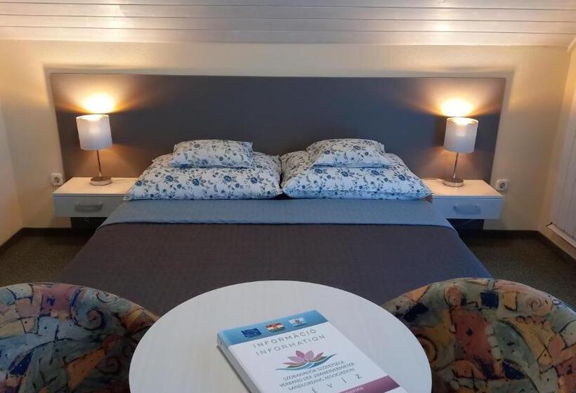 غرفة قياسية, Família Szabó Vendégház