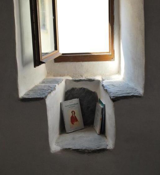 غرفة عائلية مطلّة علي الجبل, Gite Cap De La Hont