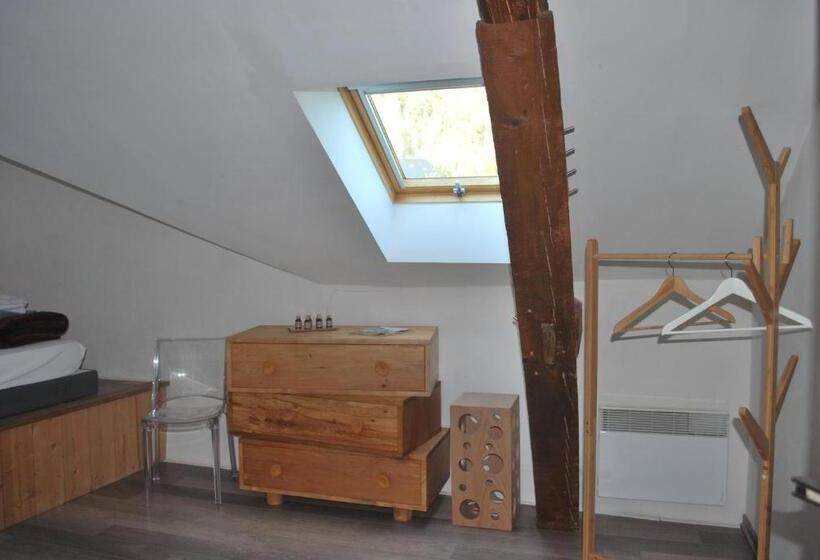 غرفة قياسية ثلاثية, Gite Cap De La Hont