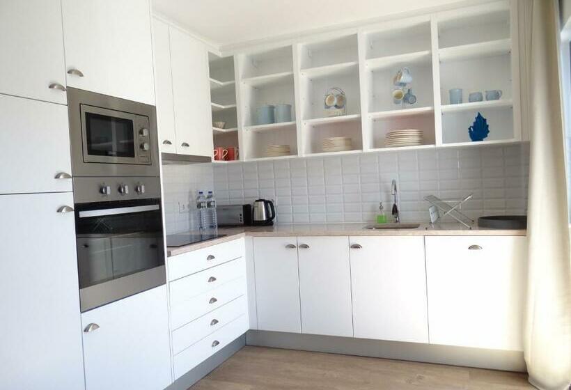 شقة غرفة واحدة مطلة على البحر, The Salty Lodge