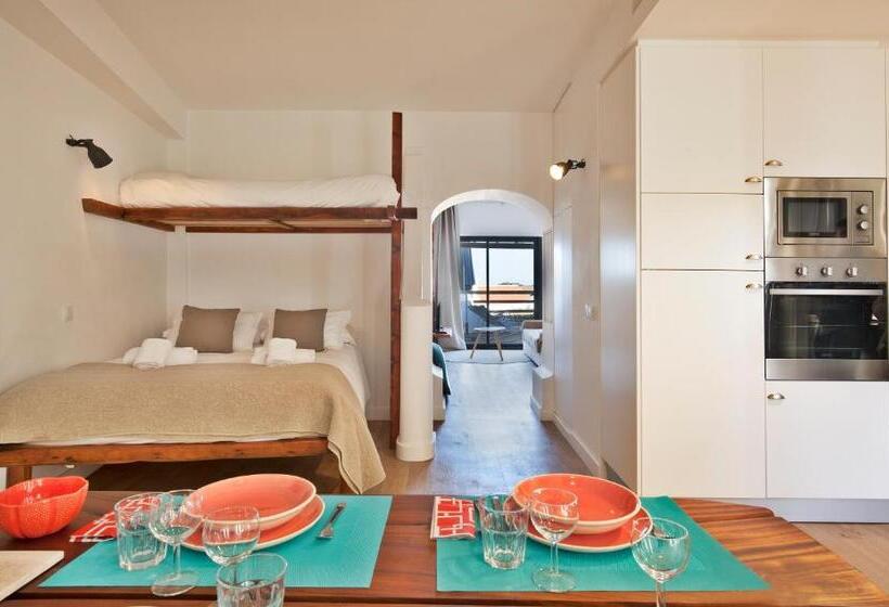 شقة غرفة واحدة مطلة على البحر, The Salty Lodge