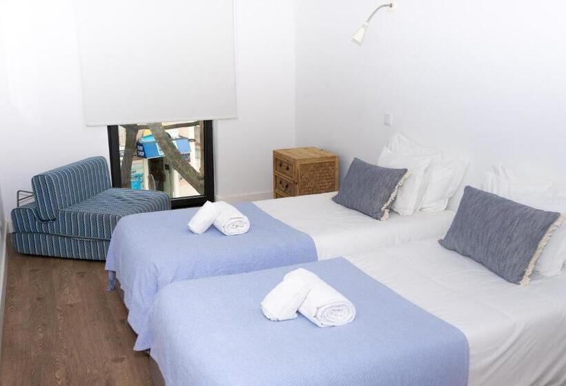 شقة غرفتين, The Salty Lodge