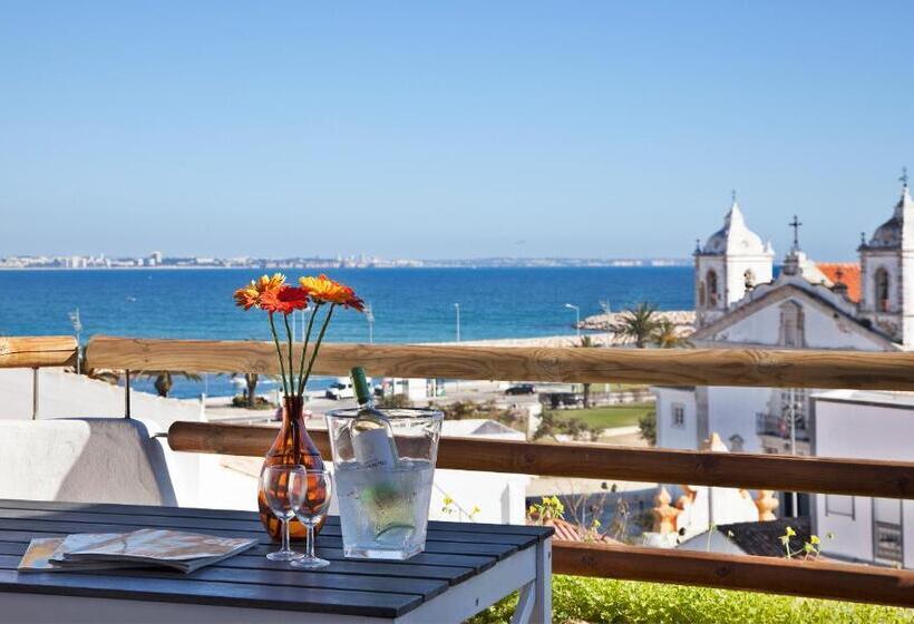 شقة غرفتين مطلة على البحر, The Salty Lodge