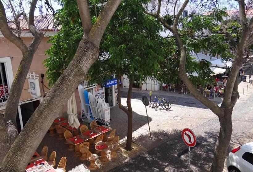 شقة غرفة واحدة مطلة على البحر, The Salty Lodge