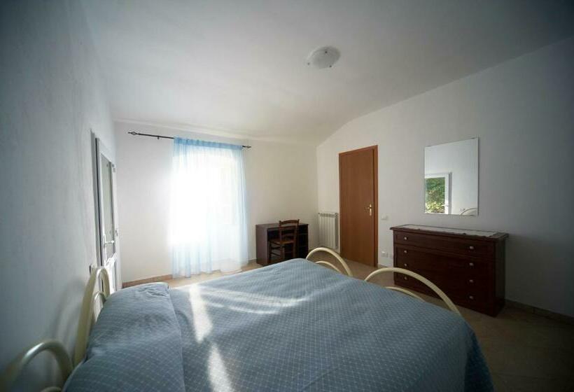 חדר לארבעה סטנדרטי עם נוף לגינה, Al Vecchio Convento Mare E Monti