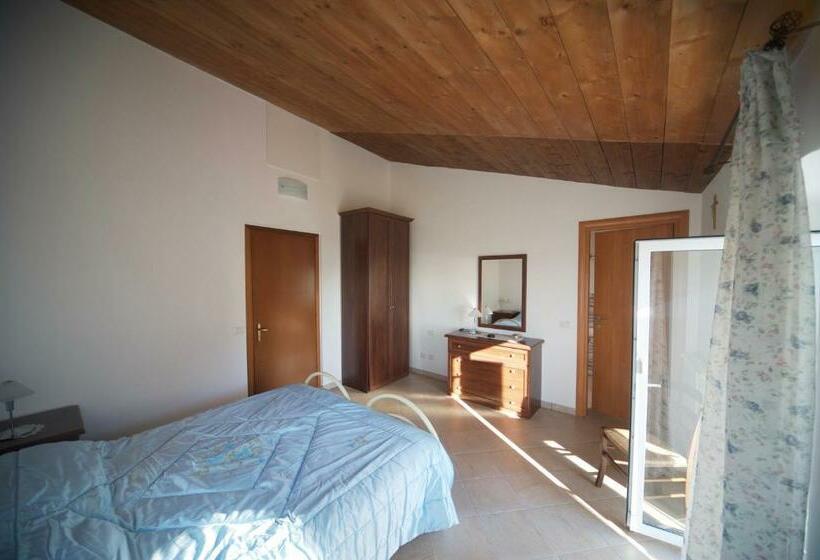 חדר סטנדרט נוף לים, Al Vecchio Convento Mare E Monti