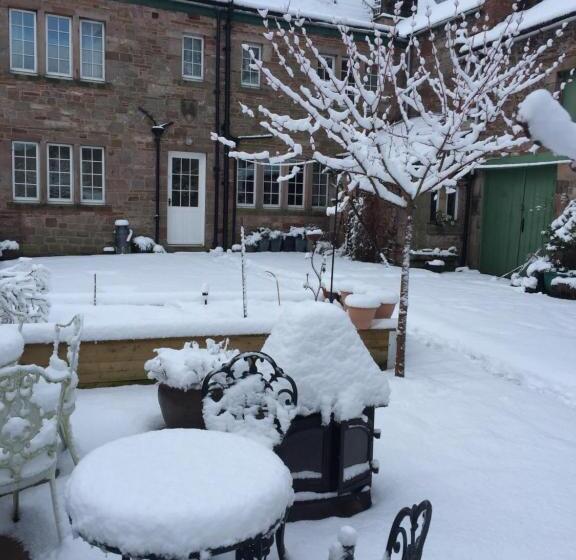 컴포트 트리플 룸, Beech House