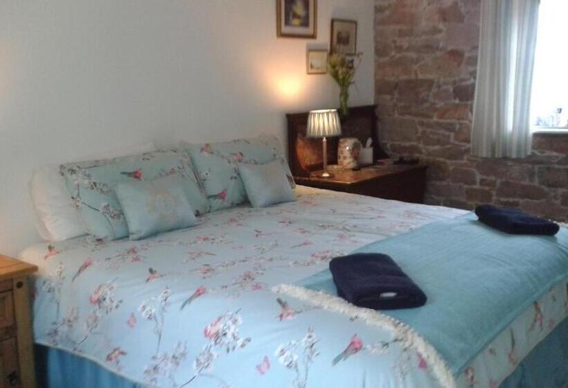 غرفة كومفورت ثلاثية, Beech House