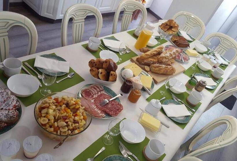Quarto Estandar, Le Relais